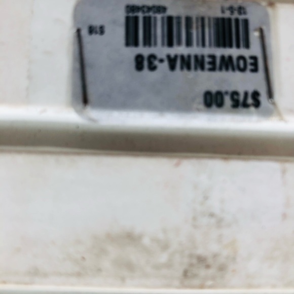 Aldo sandals. Hardly worn. A few stones missing. See pics. - Picture 6 of 8